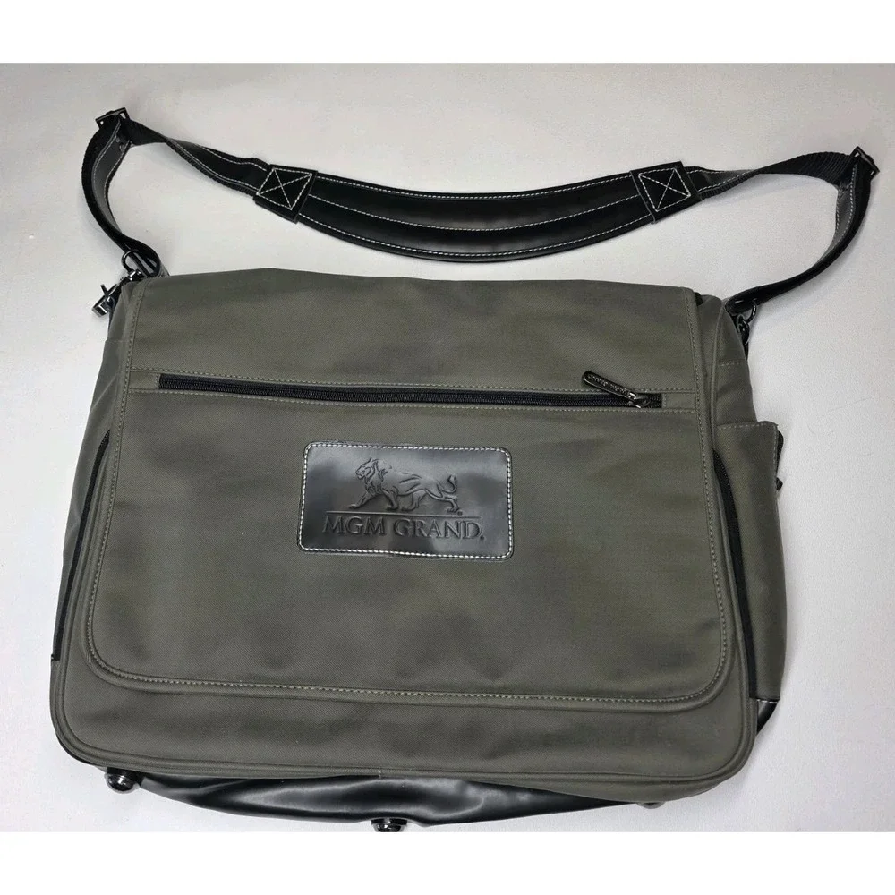 Vintage MGM GRAND Genuine Leather Laptop Travel Bag 20